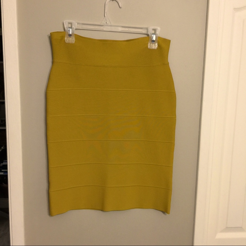 BCBG Maxazria skirt size large